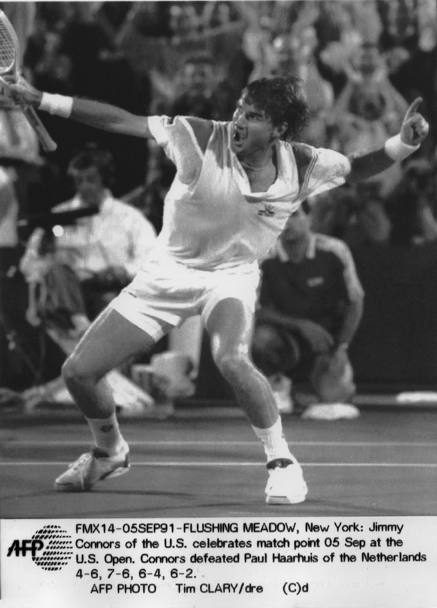 US Open 1991. Sono gli ultimi anni della brillante carriera di Connors, qui esultante dopo il punto vincente nel match contro l’olandese Haarhuis (Afp)